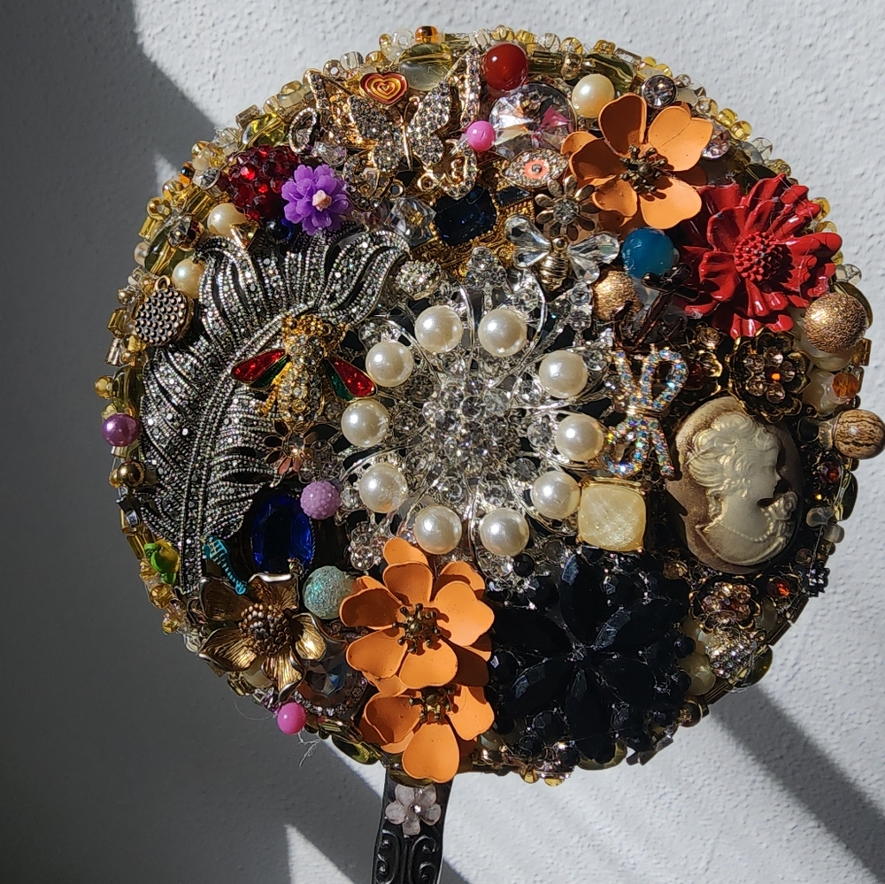 HAND CRAFTED JEWELRY  MIRROR - Picture 3 of 4